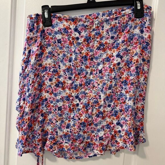 Floral skirt - Picture 3 of 4